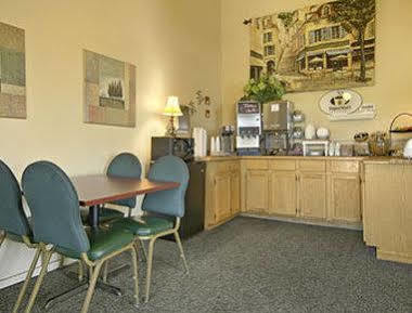 Hotel Super 8 By Wyndham Willmar Extérieur photo